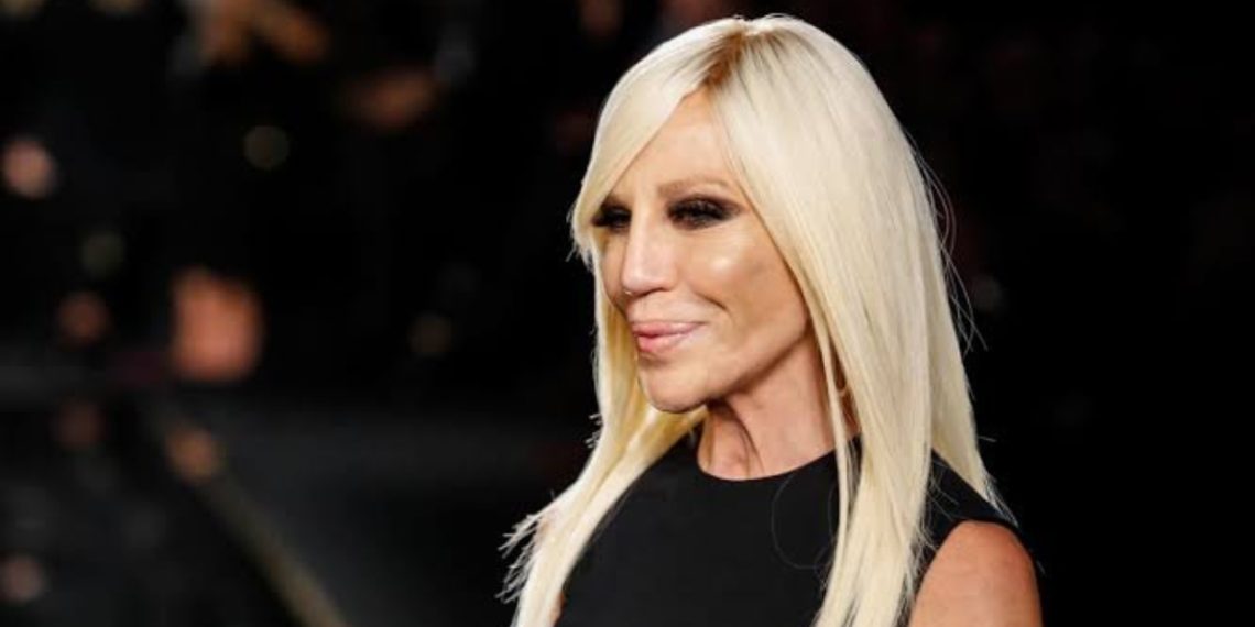 Donatella Versace (Credit: Pinterest)