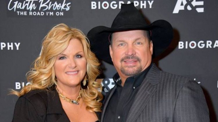 Garth Brooks and Trisha Yearwood (Credit: X)