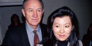 Gene Hackman and his wife Betsy Arakawa (Credit: YouTube)