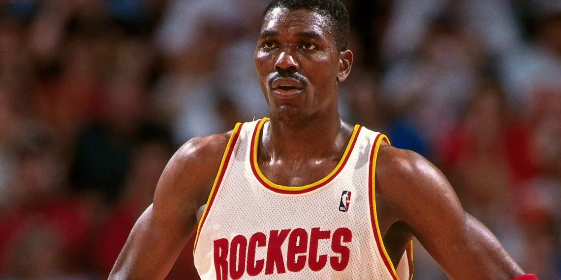 Hakeem Olajuwon (Image via Getty)