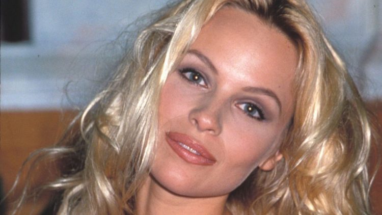 Pamela Anderson (Image via Getty)