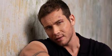 Who is Oliver Stark’s Girlfriend? All About His Relationship With Hannah Gottesman