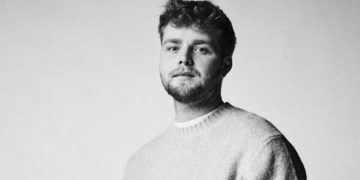 Alex Warren Opens Up About Losing Both Parents and His Troubled Upbringing