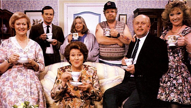 Keeping Up Appearances cast (Image via Getty)