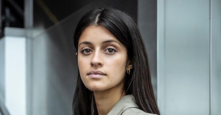 Anya Chalotra (Image via Getty)