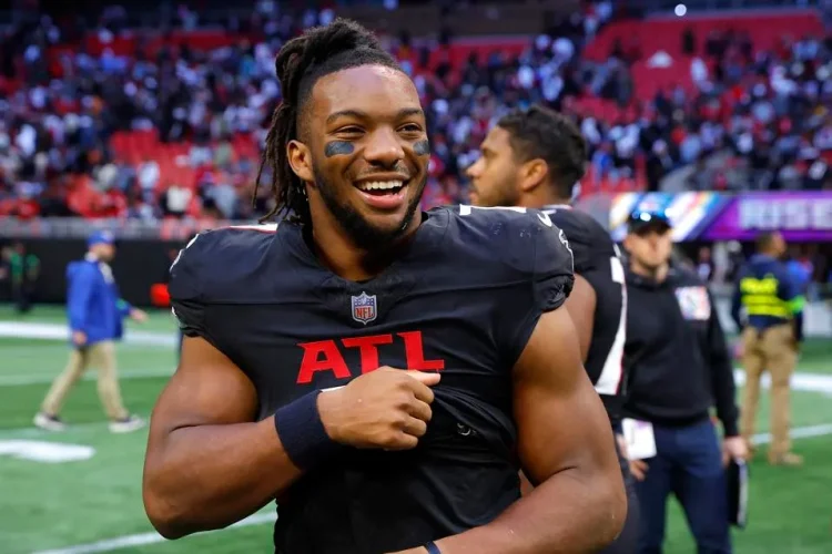 Bijan Robinson (Image via Getty)