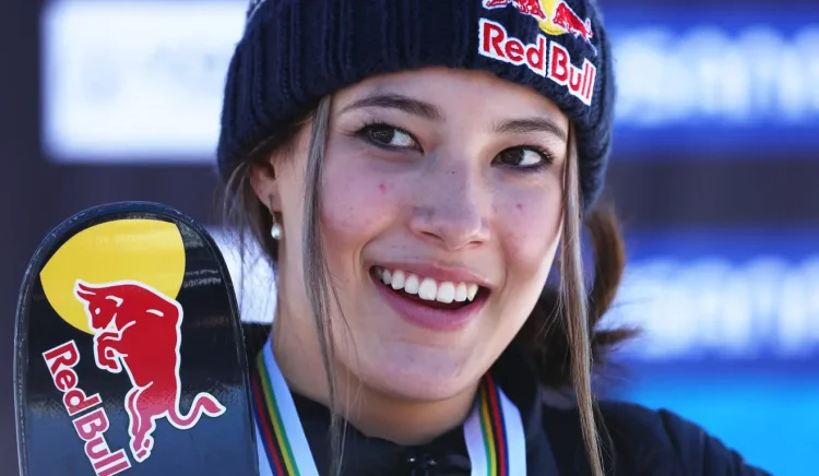 Eileen Gu (Image via Getty)