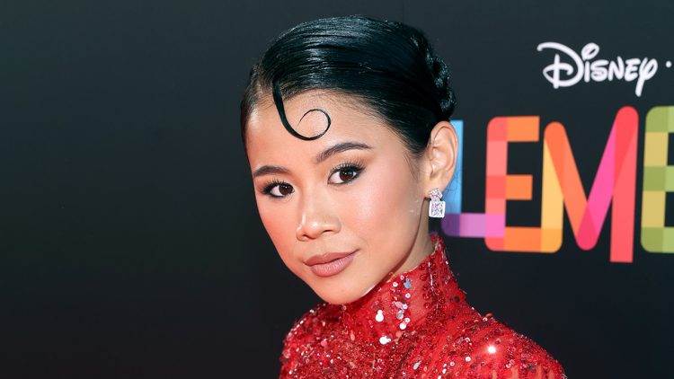 Leah Lewis (Image via Getty)