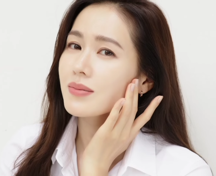 Son Ye-jin (Image via Getty)
