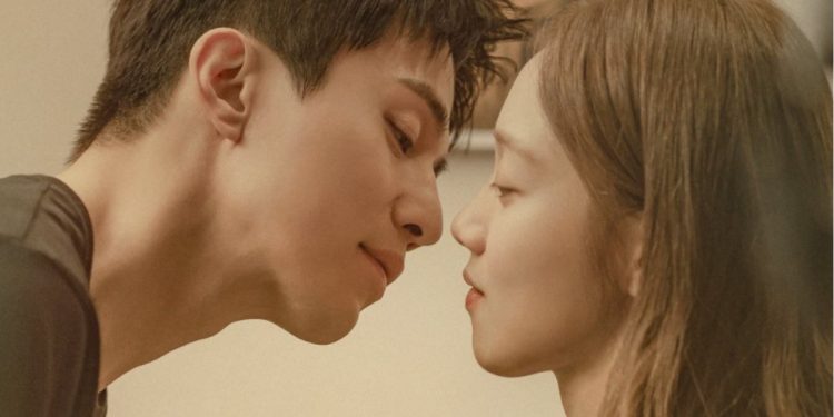 Lee Dong-wook and Lee Sung-kyung in a still from JTBC drama The Nice Guy