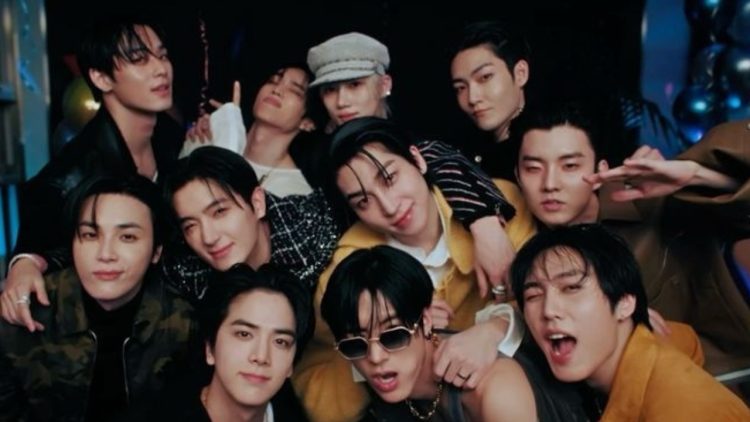 6uwv(7) - THE BOYZ Ignite U.S. Tour with Energetic Opening in New York City