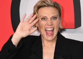 Kate Mckinnon - Kate McKinnon Brings Greek Glamour to Percy Jackson Season 3 as Aphrodite
