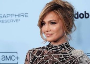 Ayaf(8) - Jennifer Lopez’s Cinematic Triumph: A Star-Studded Celebration of ‘Kiss of the Spider Woman’ at Sundance