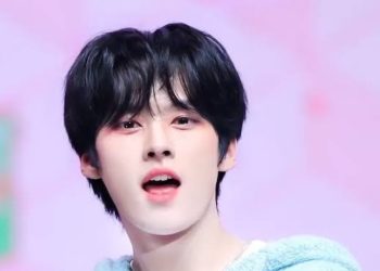 G7qg(8) - Stray Kids’ Lee Know Celebrates His Birthday with a Meaningful 200 Million Won Donation