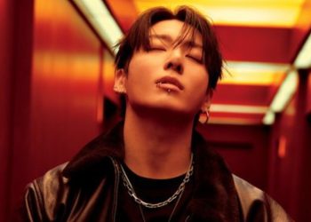 H6wf(6) - Jungkook of BTS Shines in Bold New Calvin Klein Campaign: A Blend of Youthful Charm and Mature Elegance