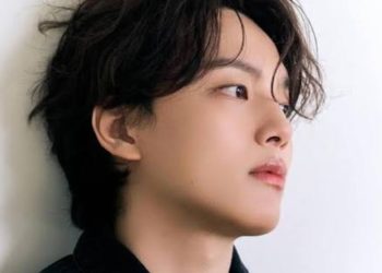 Hhd(1) - Yeo Jin Goo Announces Military Enlistment Through Heartfelt Handwritten Letter During 20th Debut Anniversary Tour