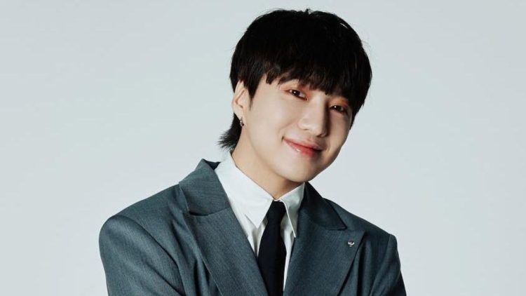 U7f(4) - WINNER’s Kang Seung Yoon Teases Second Solo Album