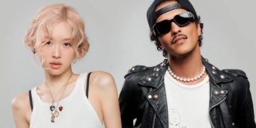 Bs7wk(10) - Rosé and Bruno Mars’ “APT.” Sets YouTube Ablaze, Becomes Fourth Fastest Music Video Ever to Surpass 2.1 Billion Views