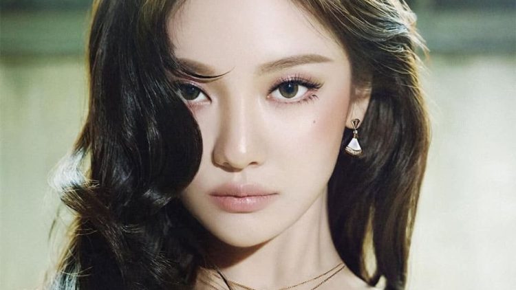 Cu(3) - Viral Criticism of aespa's NingNing Sparks Heated "Poor Attitude" Debate Over Instagram Live