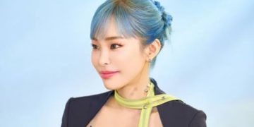 Cygj(2) - Heize Explores Love's Duality in Emotional MV for "Love Virus (Feat. I.M)"