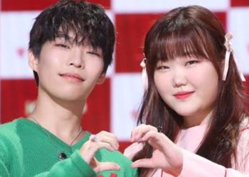 Drtg(3) - End of an Era: AKMU Parts Ways with YG Entertainment to Embark on Independent Path