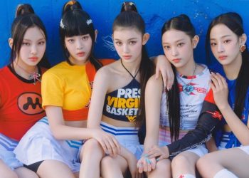 Dty(2) - NewJeans Fandom Stages Truck Protest Amid Escalating HYBE Tensions, Demanding Immediate Artist Protection and Clarity