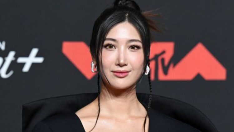 Gsys(6) - EJAE’s Dream Realized: “GOLDEN” OST Track Earns Five Grammy Nominations, Including 'Song of the Year'