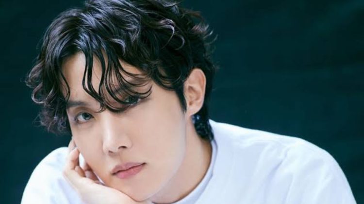 Iu6v(4) - fromis_9 Rings in Winter with New Carol "White Longing"