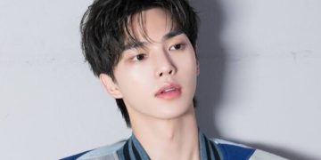 S4f(2) - K-Drama Star Song Kang Named New Ambassador for Spanish Luxury House LOEWE