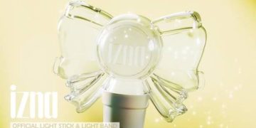 Stgg(4) - izna Reveals Official Light Stick and Light Band with Adorable Bow Design