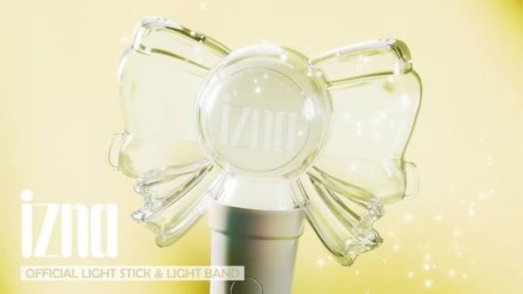 Stgg(4) - izna Reveals Official Light Stick and Light Band with Adorable Bow Design
