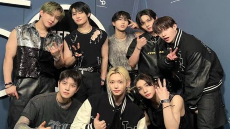 Tuh(9) - Stray Kids' 'KARMA' Sets New Longevity Records for 4th-Gen K-Pop on the Billboard 200