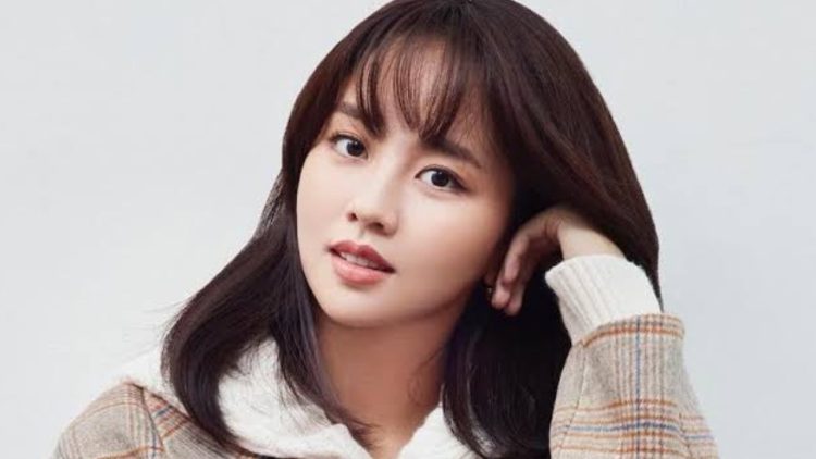 Wu(2) - Kim So Hyun in Talks for ENA Romance Drama “Romance Expert” – A New Chapter in Her Career