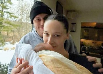 Pete Davidson and Elsie Hewitt