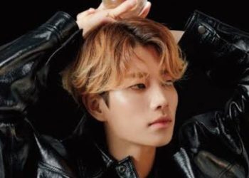 Ctui(3) - ASTRO's MJ Announces First Solo Comeback in Four Years with Special Winter Single “12시 25분 (CLOCK)”