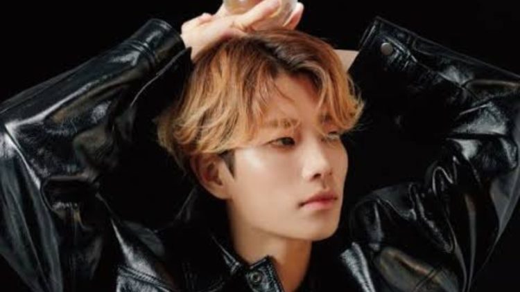 Ctui(3) - ASTRO's MJ Announces First Solo Comeback in Four Years with Special Winter Single “12시 25분 (CLOCK)”