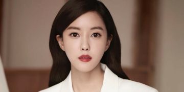 Drhjkb(5) - A Bold Transformation: T-ARA’s Hyomin Debuts Dramatic Short Haircut Amidst Fan Speculation