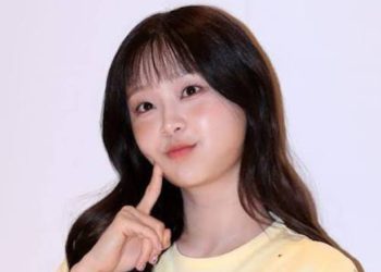 G7f76(2) - Chuu Announces Official Return with Highly Anticipated First Full Album, "XO, My Cyberlove"