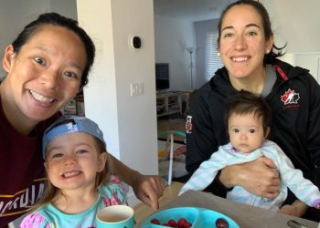 Julie Chu and Caroline Ouellette