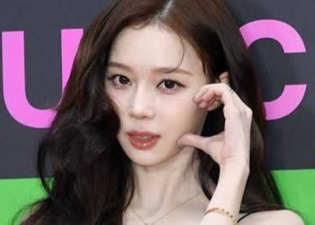 R6systu(1) - Radiance at Gocheok: aespa’s Winter Amazes at MMA 2025 While Quietly Addressing Rumors