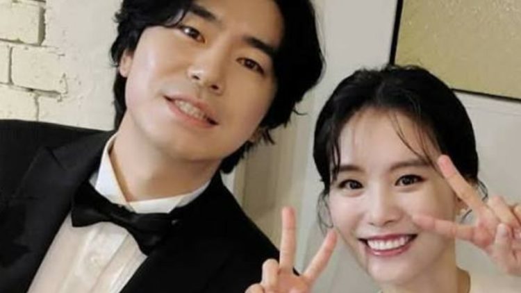 Xrgv(3) - A Joyful Holiday Reveal: Lee Si Eon and Seo Ji Seung Expecting Their First Child