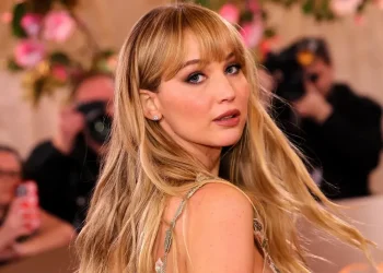 Jennifer Lawrence - Jennifer Lawrence Drops Katniss Bombshell: Hunger Games Fans Get Epic Reunion News