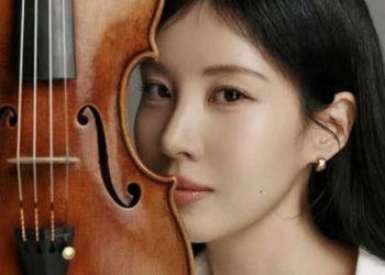 Ututsutsitiyiy(2) - Girls’ Generation’s Seohyun Debuts as Violin Soloist for Classical Outreach