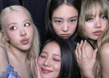 Ututsutsitiyiy(4) - BLACKPINK Shatters the Silence with "DEADLINE" Comeback Announcement