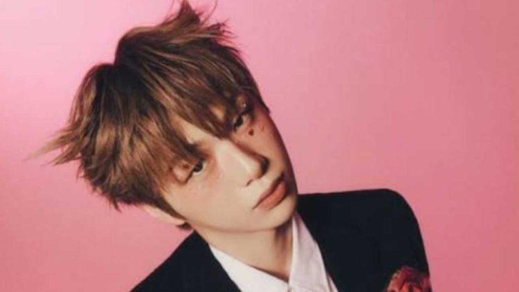 Ututsutsitiyiy(7) - Kang Daniel Confirms Mandatory Military Enlistment Date