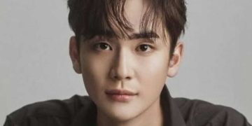 Utxuts4u(7) - Jo Yoon Woo Announces Marriage and Retirement From the Entertainment Industry