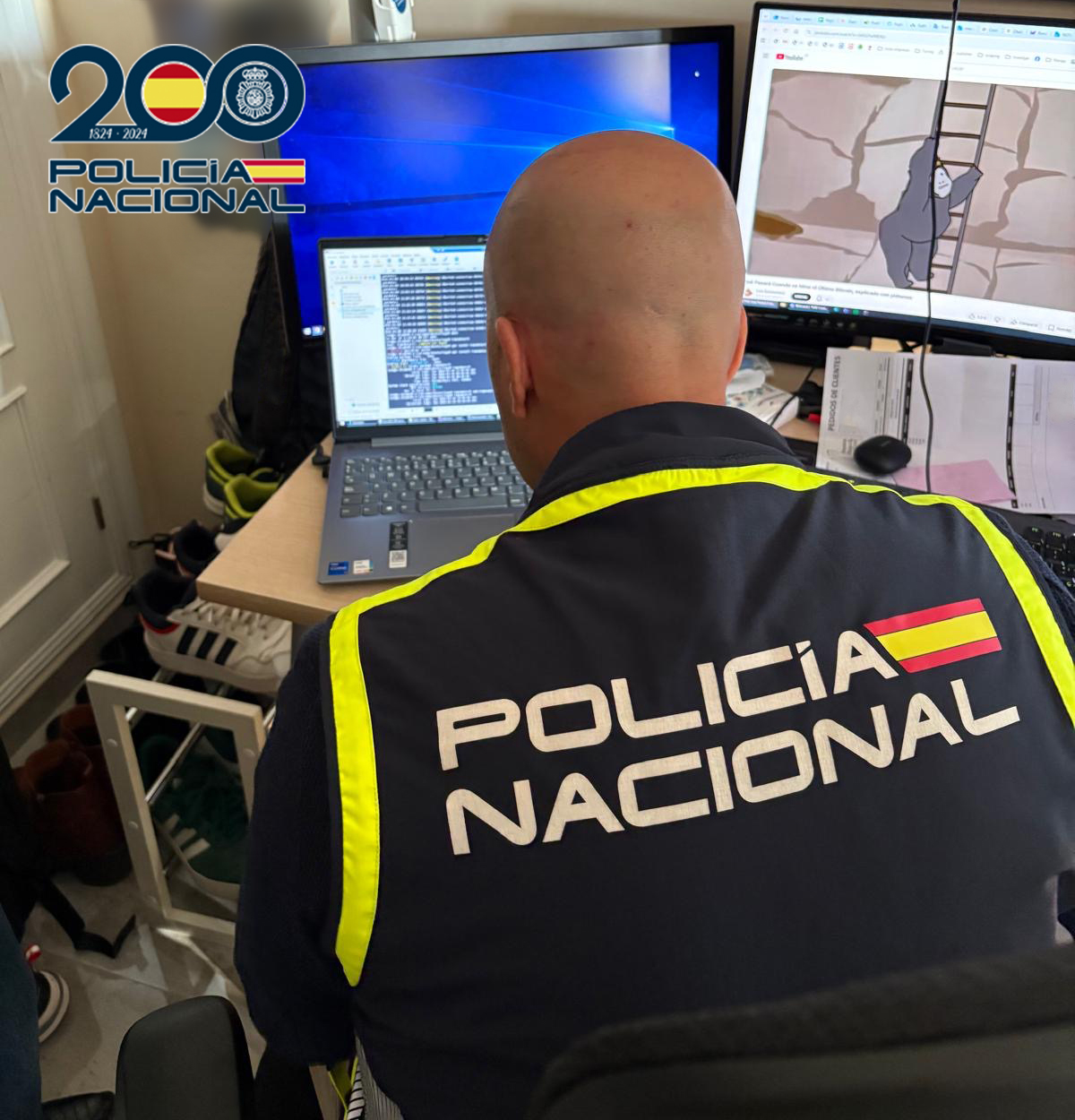 Spain Police from Manga Piracy Kingpin Arrested in Almería After a Decade of Running the Biggest Leak Site