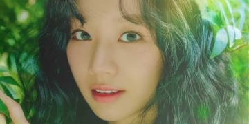 Hjgg ig4 from Hyeri Reveals HYEROOCAT Official Light Stick Design