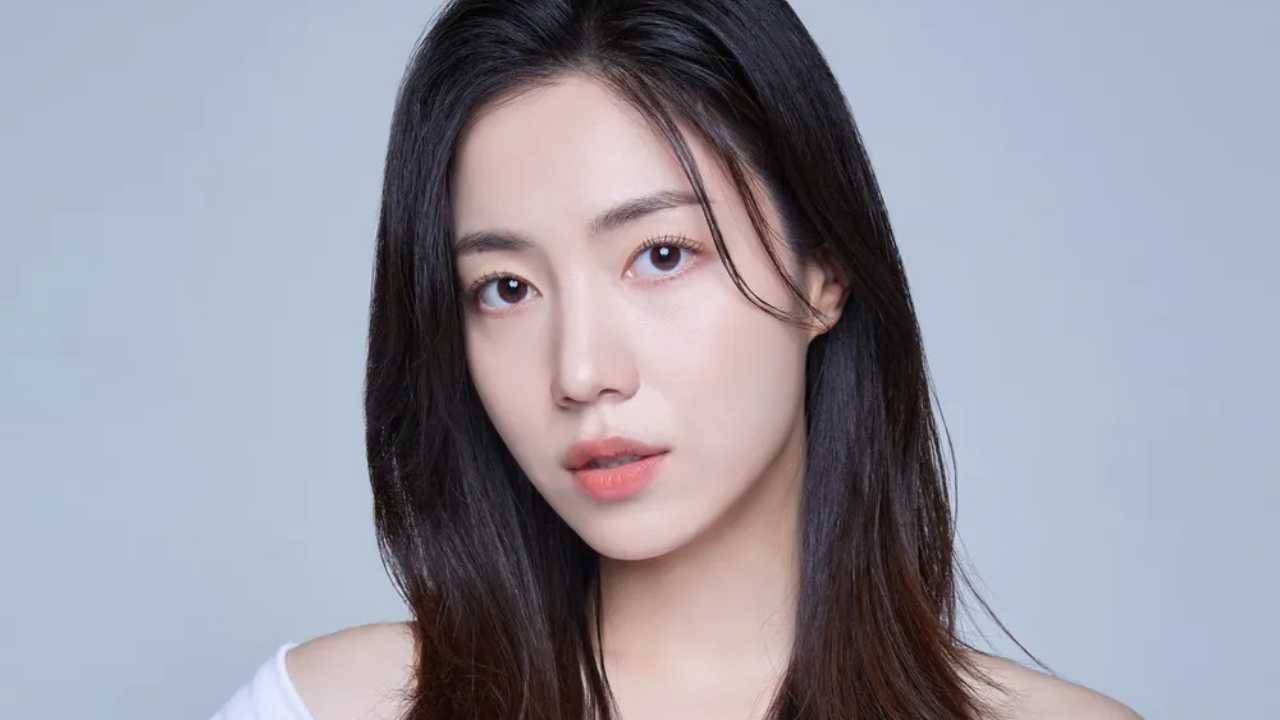 Shywwv from Ryu Hwayoung Announces Her Upcoming Autumn Wedding