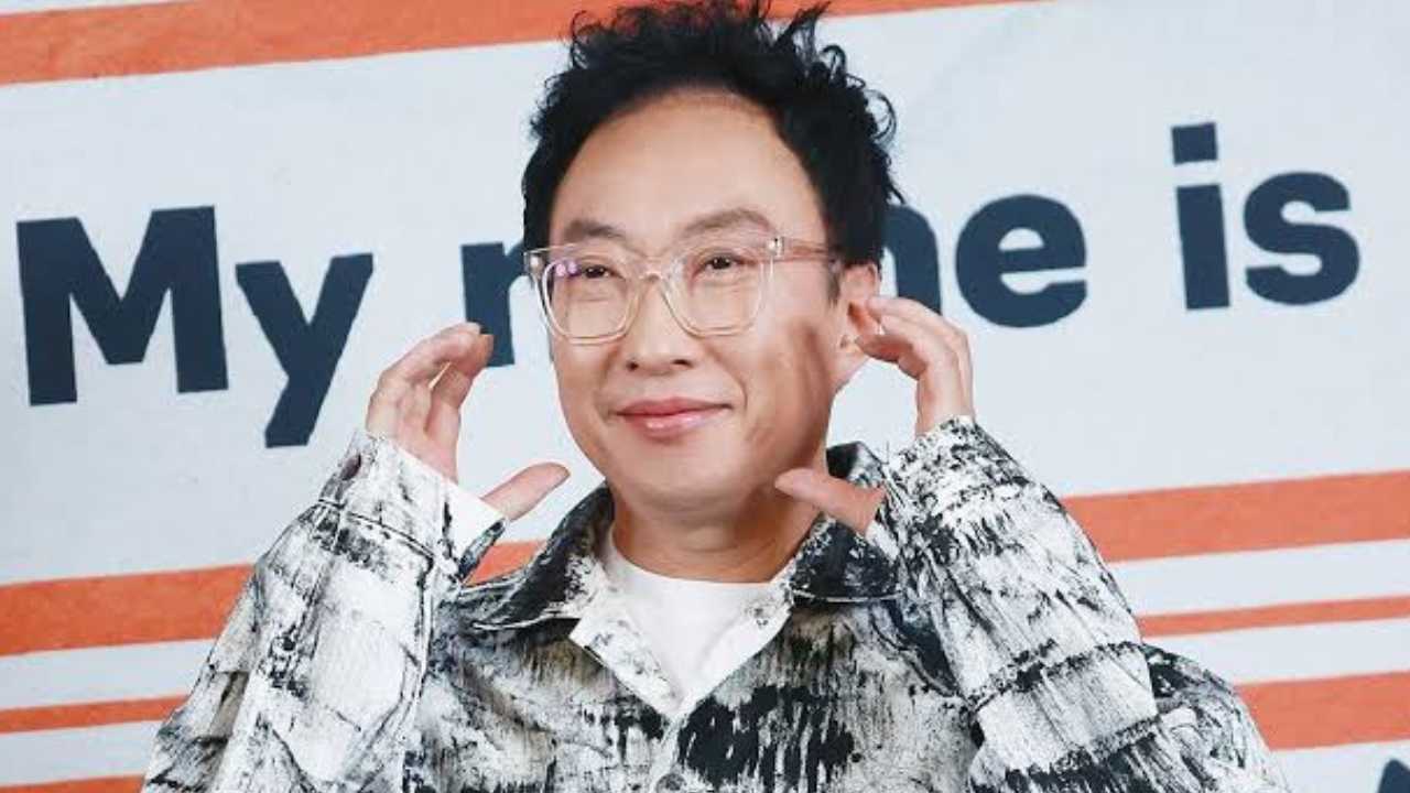 Ts5wvwi2 from Why Park Myung Soo Still Seeks Forgiveness from IU Since the Last 20 Years